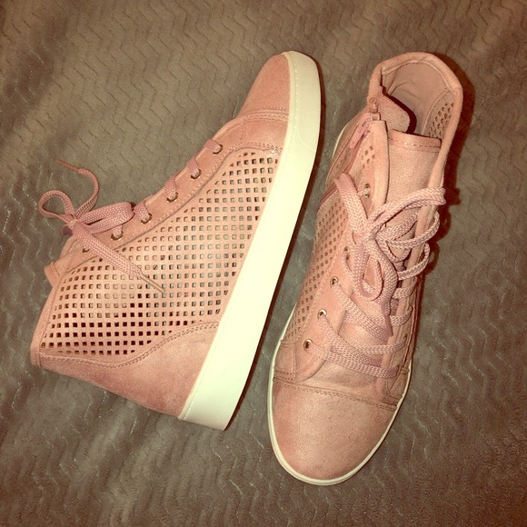 NIB Pink Hi-Top Sneakers - Sz 12 Wide Width - Picture 4 of 7